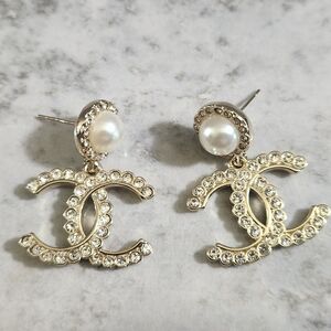 🆕️Pearl and Crystal Interlocking  Drop Earrings -✨️